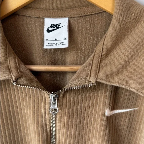 Nike Cropped Corduroy Velour 1/4 Zip Sweatshirt Tan - Picture 3 of 6